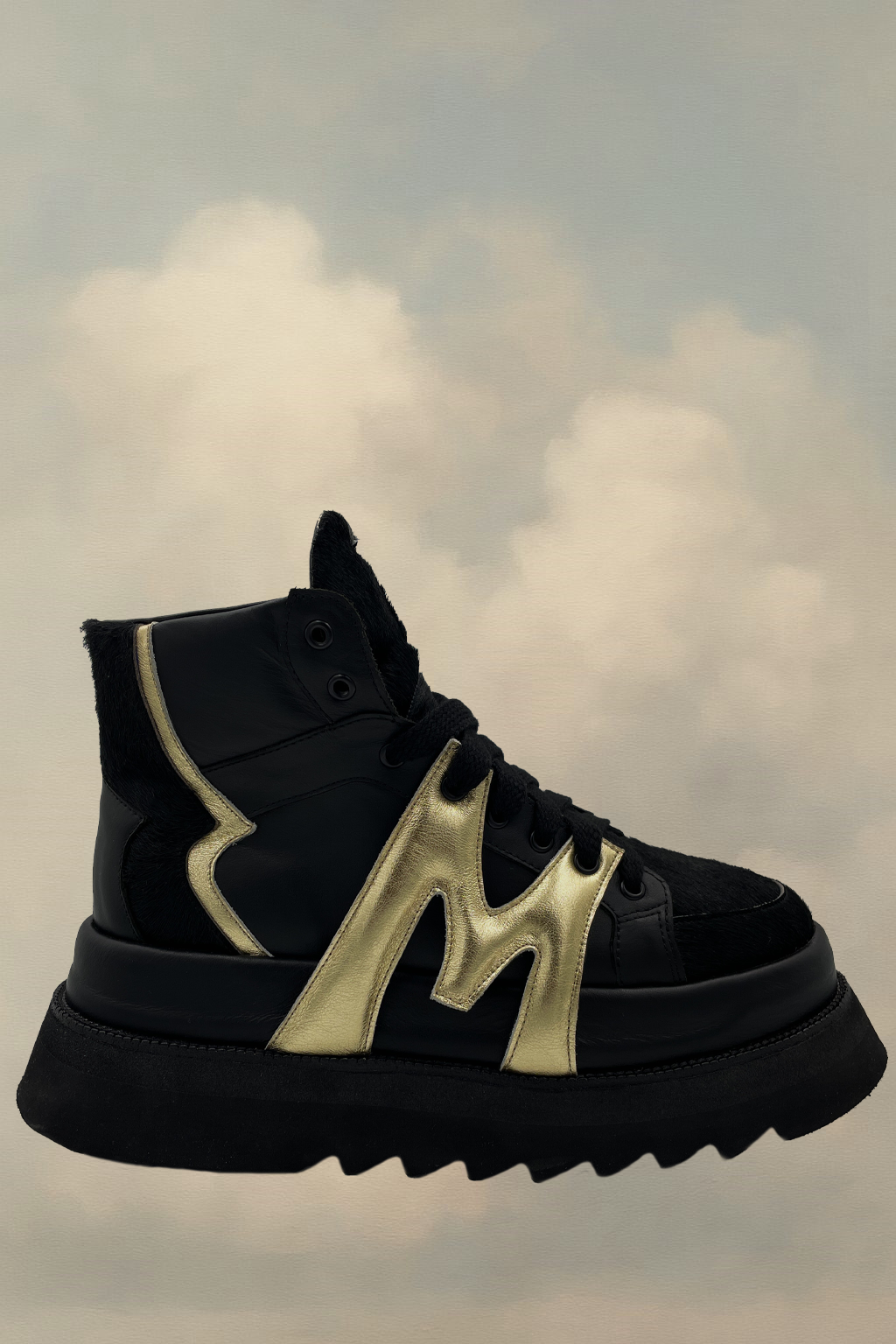 Magna Natura "Ebony Gold"