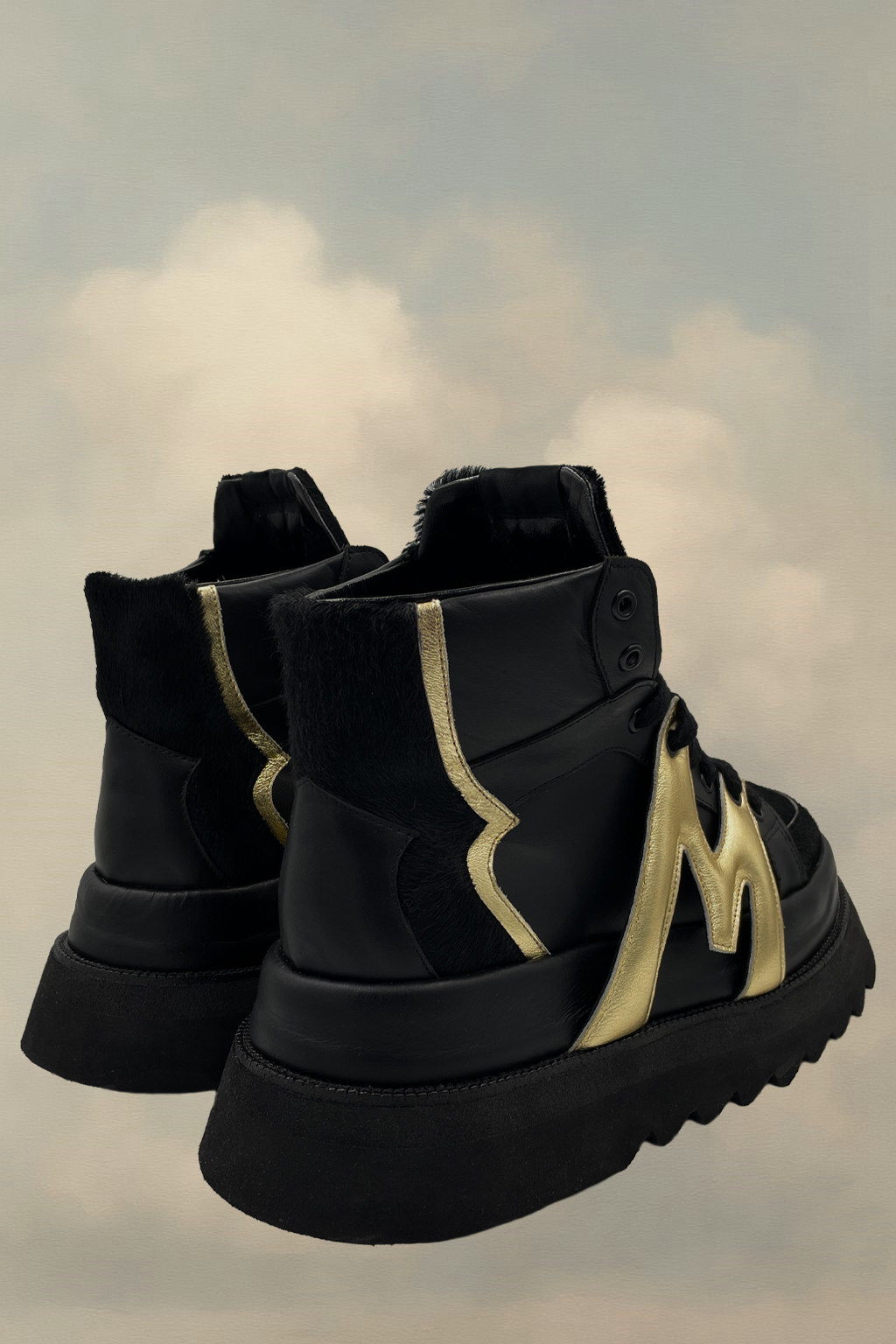 Magna Natura "Ebony Gold"